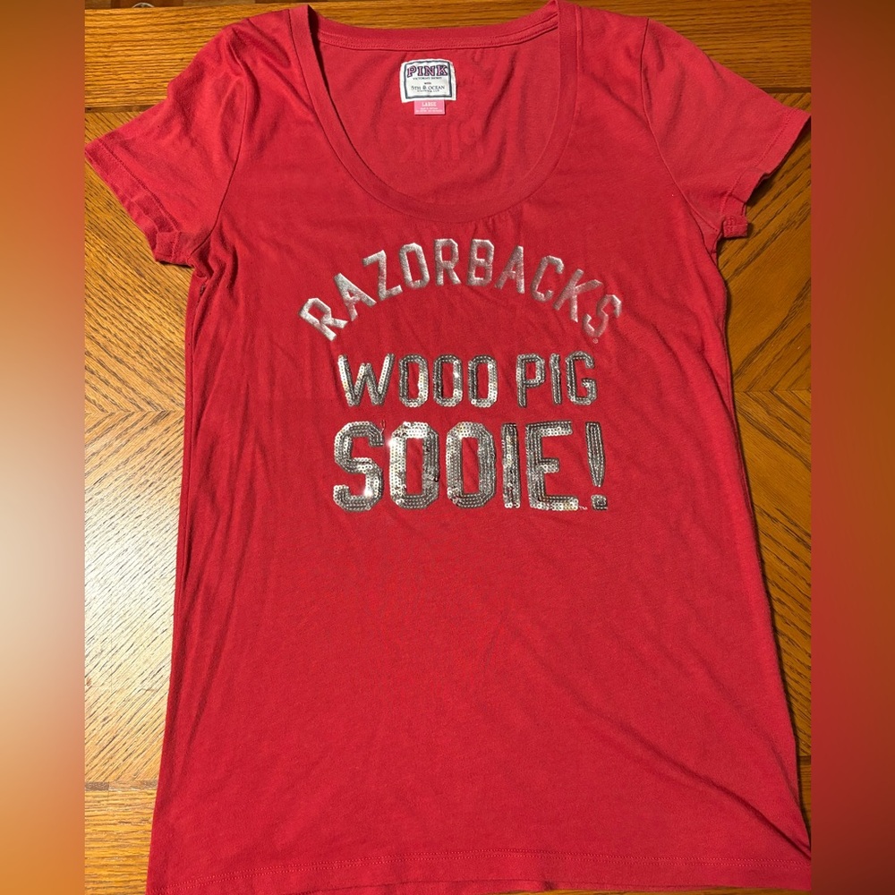 PINK Victoria's Secret Red Arkansas Razorback Graphic Tee shirt large